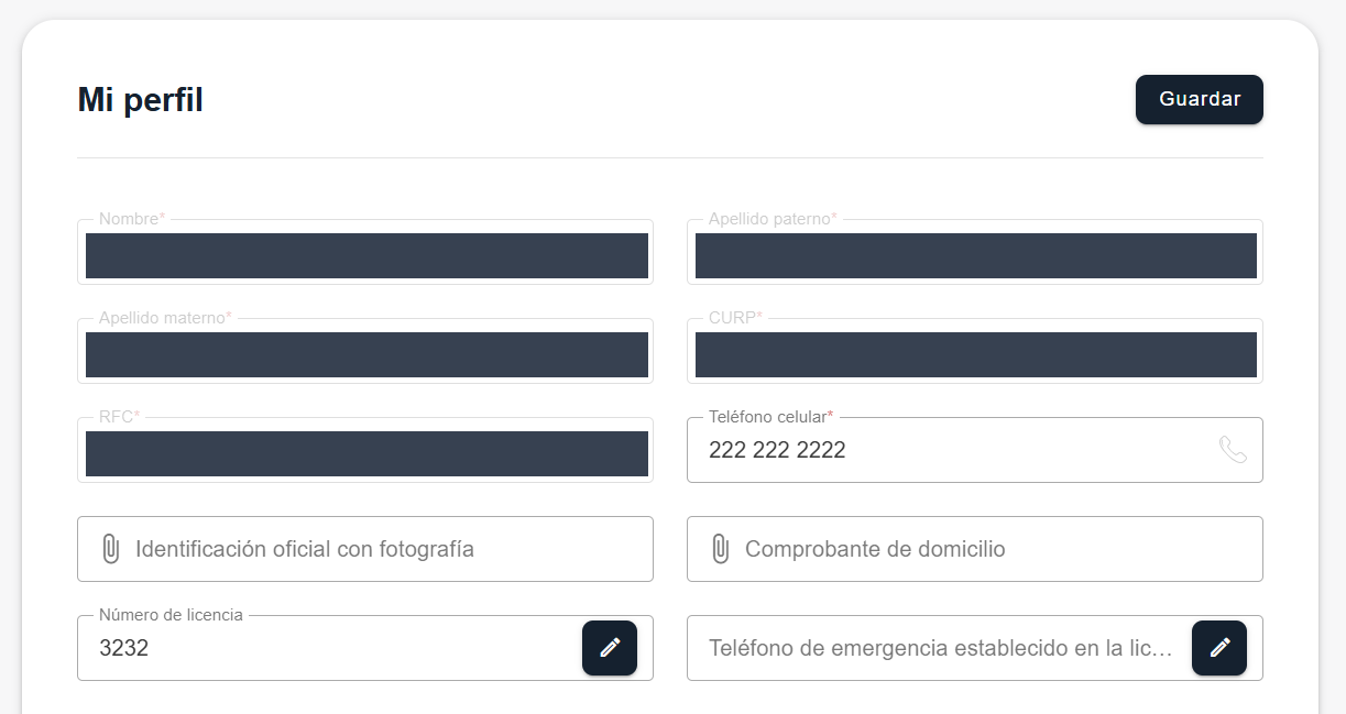 Formulario "Mi perfil" con la edición activa y el botón "Guardar" arriba a la derecha. Los campos "Nombre", "Apellido paterno", "Apellido materno", "CURP" y "RFC" están bloqueados y sus valores aparecen tapados; "Teléfono celular" sí es editable. Debajo, "Identificación oficial con fotografía" y "Comprobante de domicilio" para adjuntar, y "Número de licencia" y el teléfono de emergencia, cada uno con su botón de lápiz.
